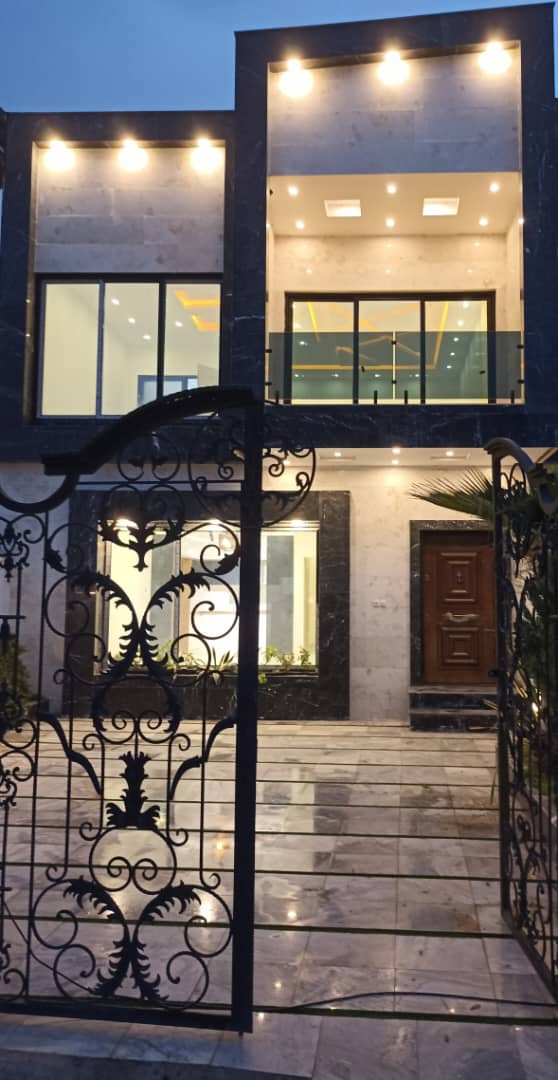 ویلا حیاطدار